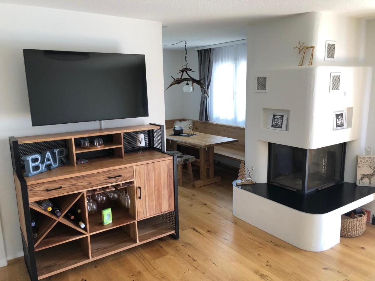 Renovated 3 Rooms Apartment In Ruschein Near Laax Bagian luar foto