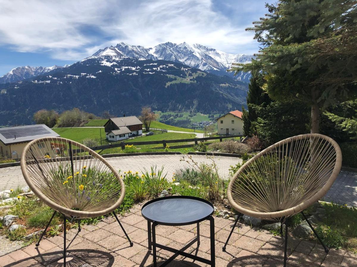 Renovated 3 Rooms Apartment In Ruschein Near Laax Bagian luar foto